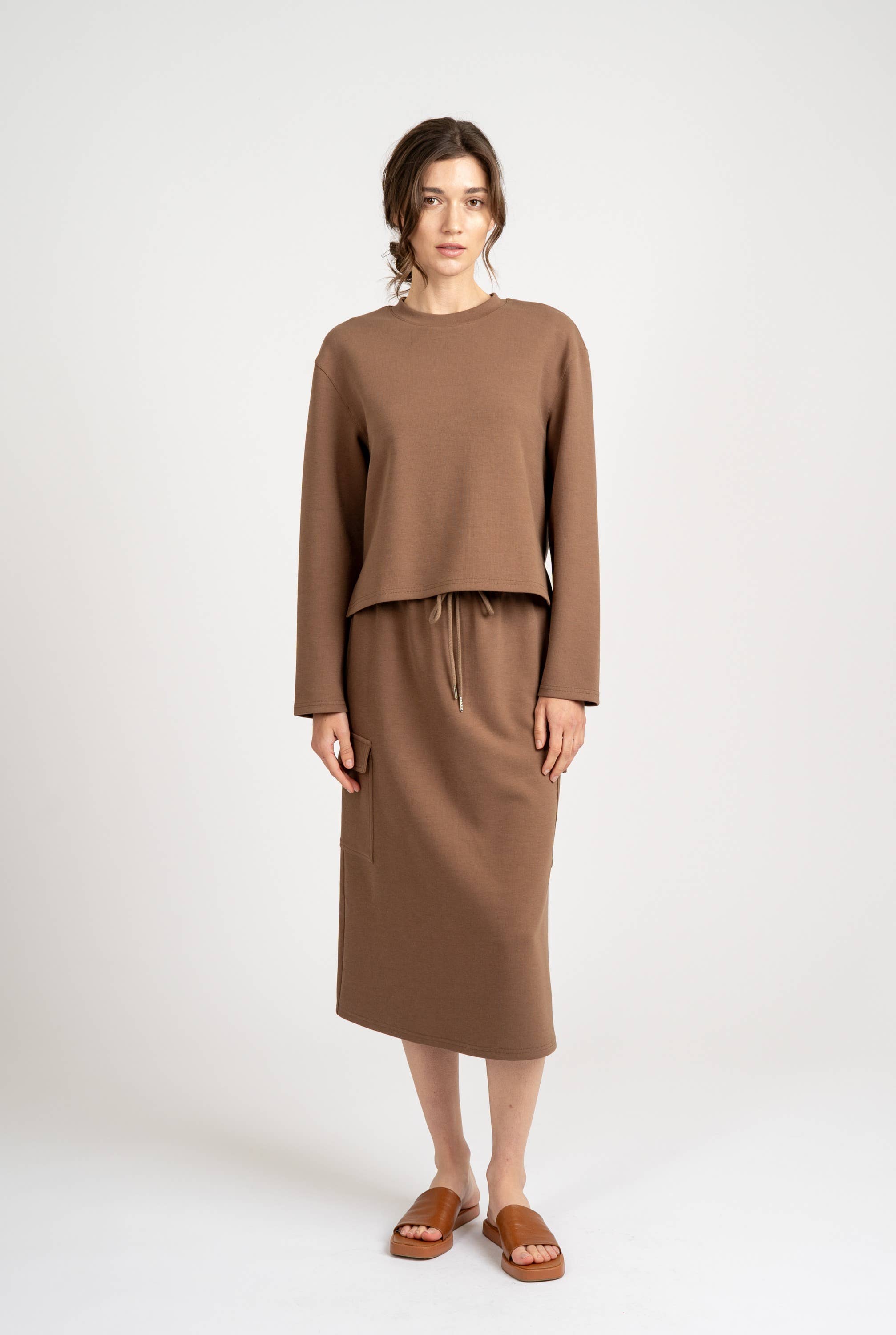 PULLOVER SOFT SWEATSHIRT TOP